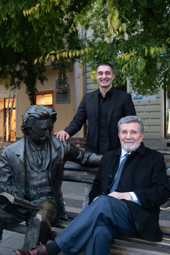 Академик Славенко Терзић и Милош Никшић, „Никша аграр“.